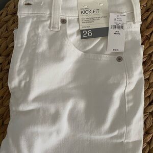 NWT White High Rise Kick Fit Jeans